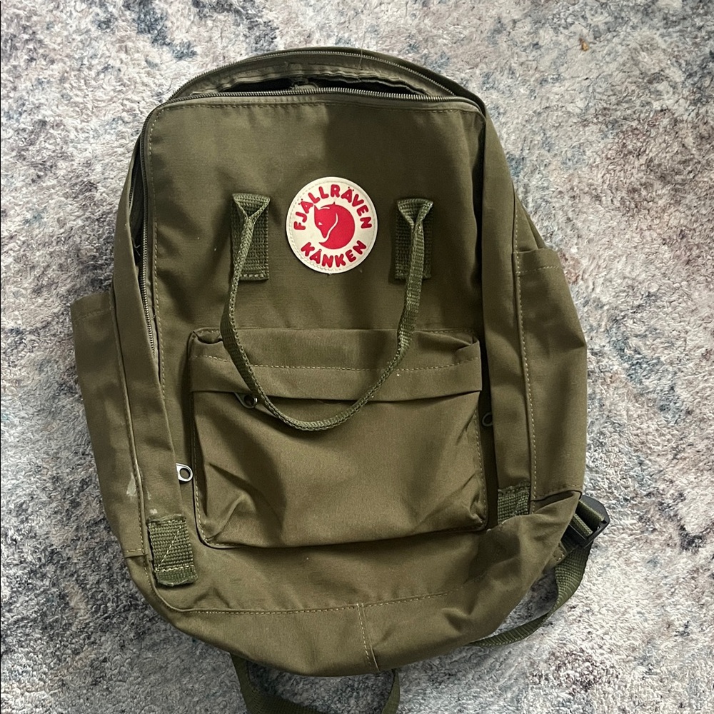 Kånken Olive Green Backpack - Classic Men’s Bag